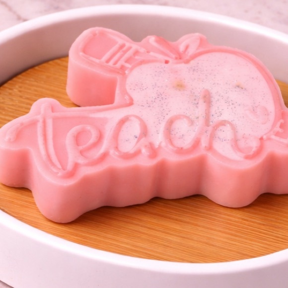 Vanilla sugar soap teacher 3x3in 10oz shea butter based handmade - Picture 3 of 3